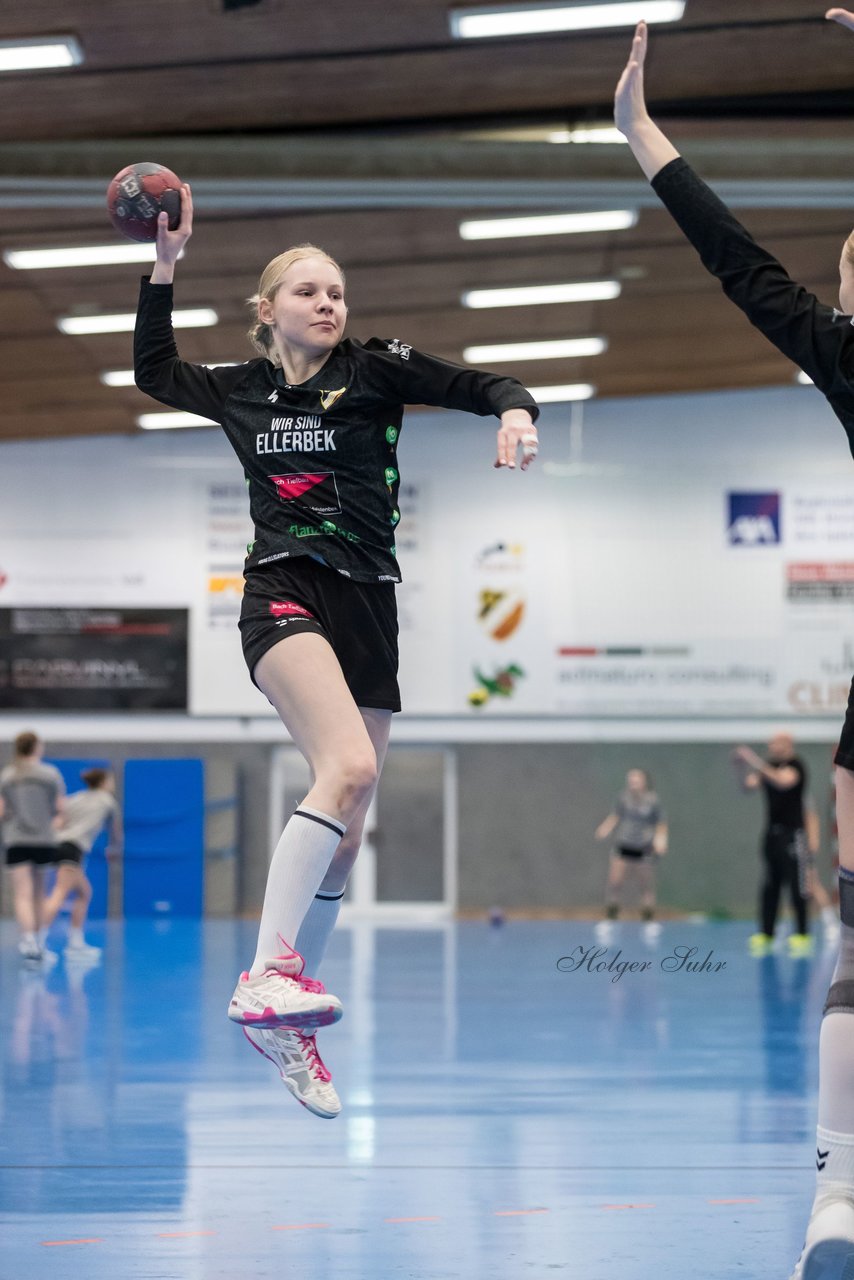 Bild 170 - wBJ TSV Ellerbek - TSV Uetersen : Ergebnis: 15:10
